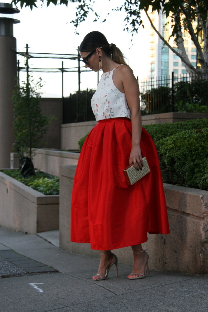 Red-Skirt Effect ! - Aurela - Fashionista